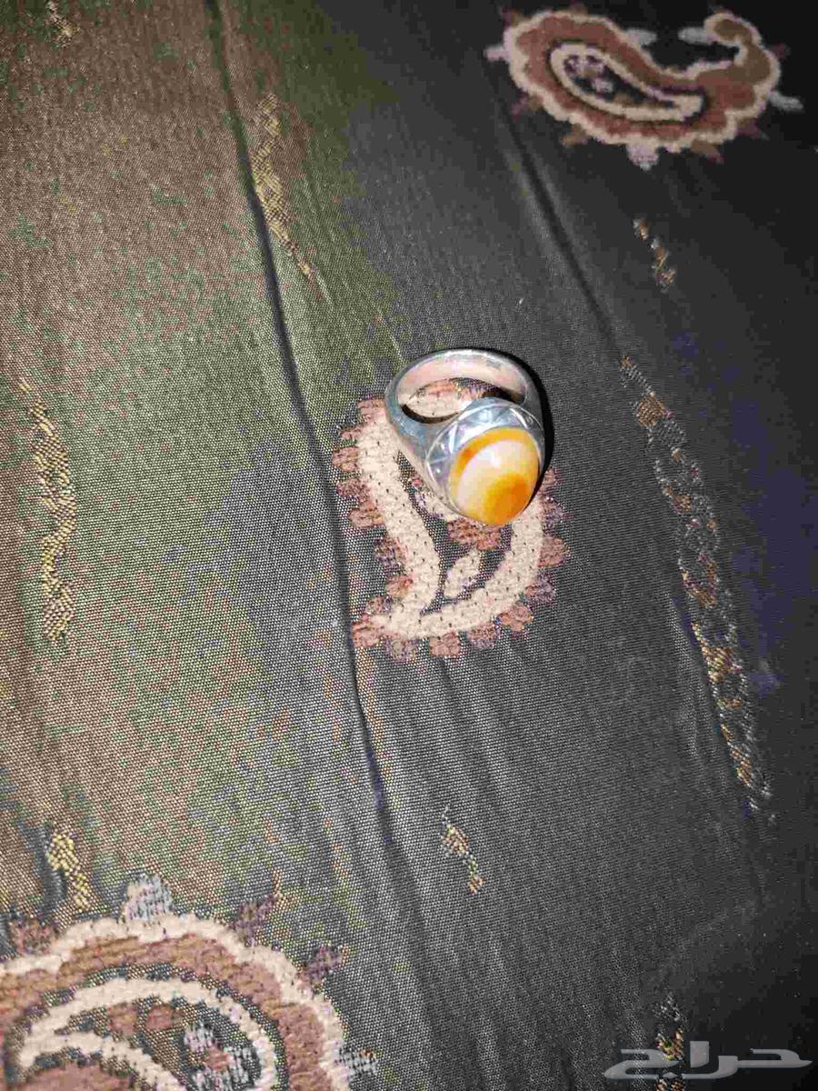 Ancient yellow agate64455345584385110