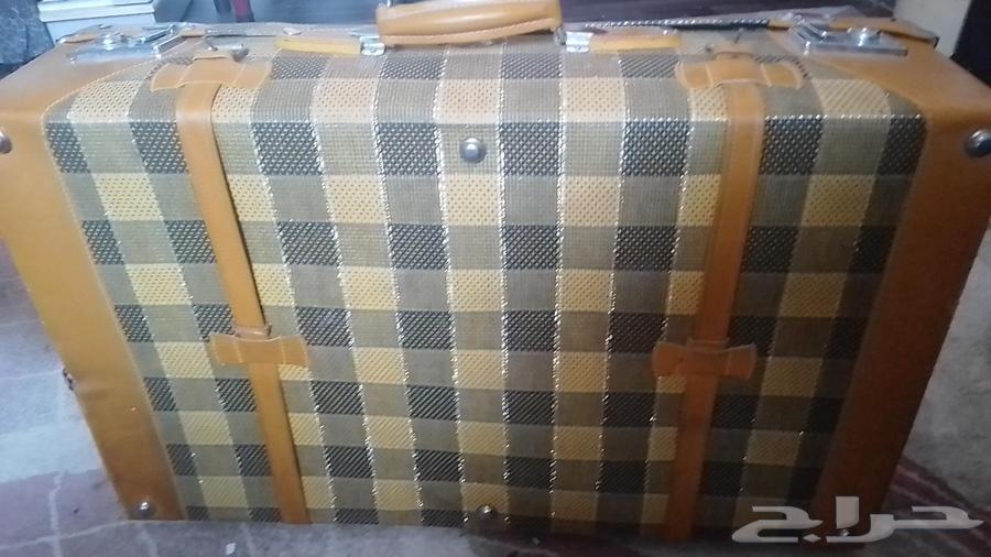 حقيبة سفر قديمة كلاسيكية نادرة ماركة بنقوش مربعة (على السوم)64453243211651110