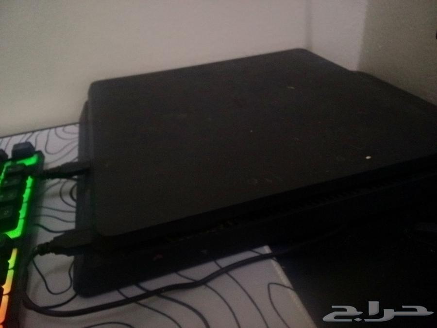 سوني فور مع يد حمراء و العاب داخل الجهاز بقيمه200وفوق64456639886721111