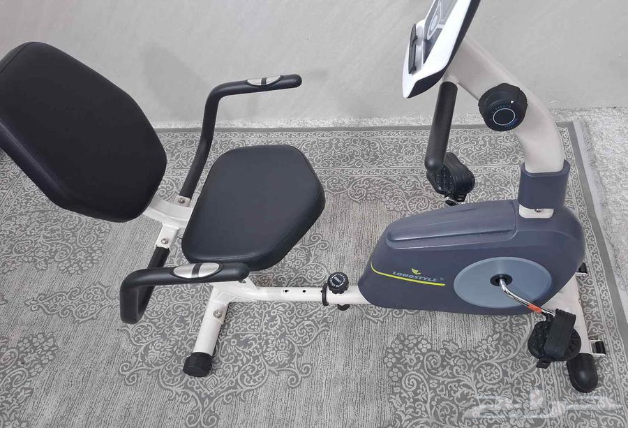 Clean sports bicycle, light use64451298112514110