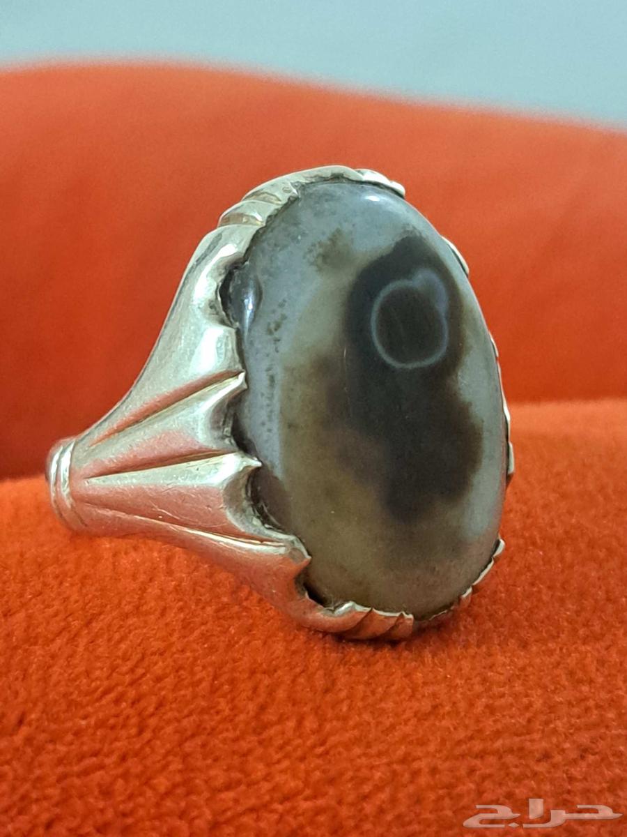 Rings for sale.. precious stones.. comments64454743093251112