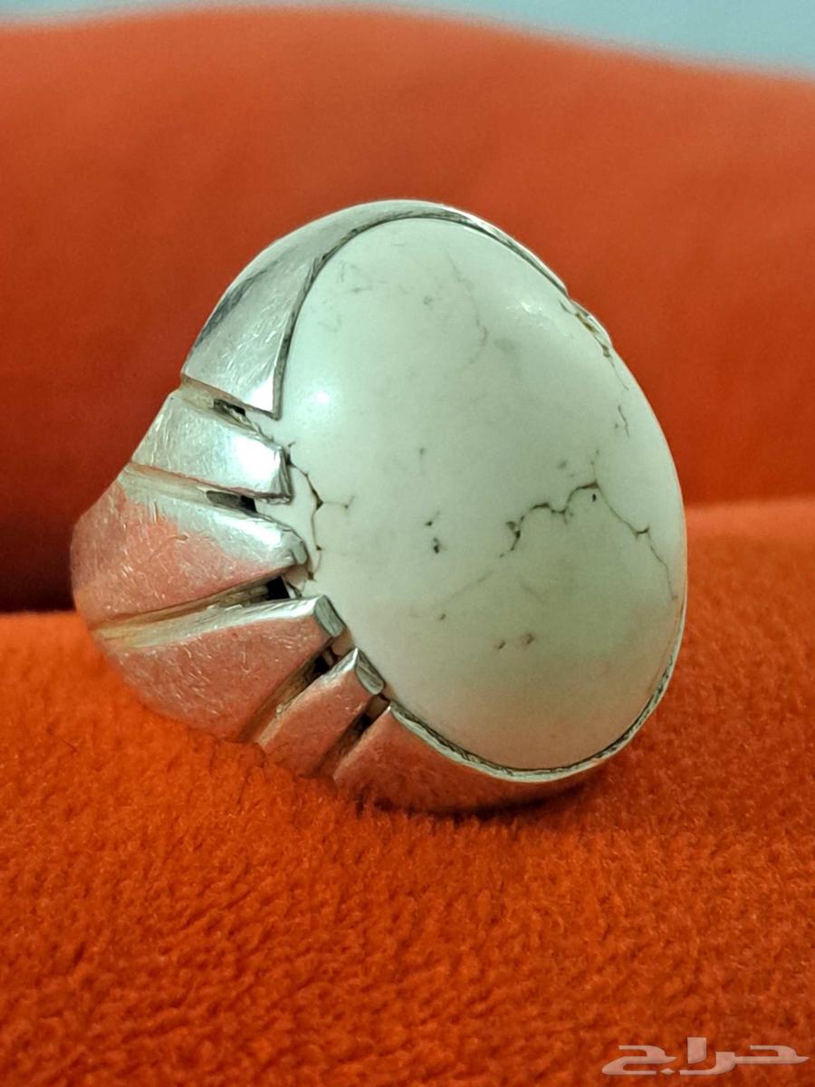 Rings for sale.. precious stones.. comments64454743093251111