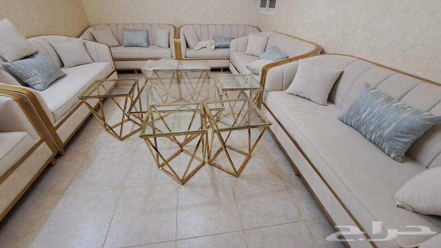 Service tables64454770258563112