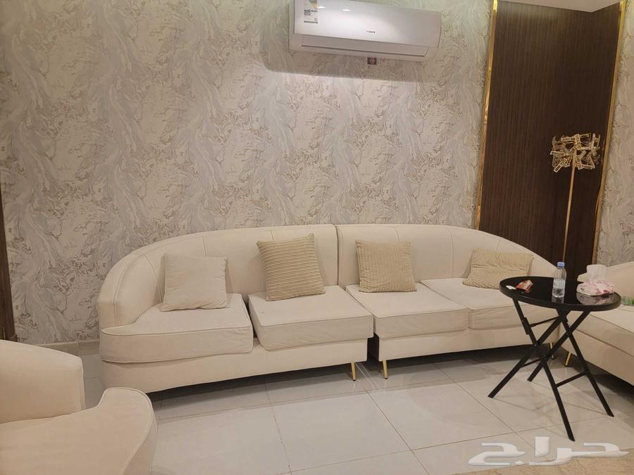 كنب للبيع نظيف جدا على السوم64453353064705113