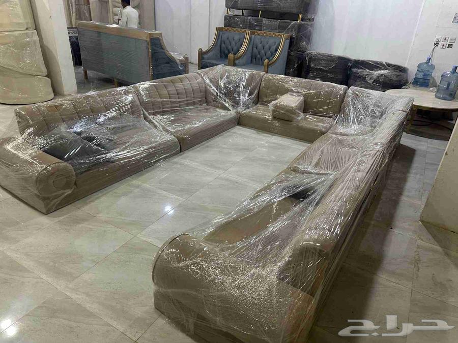 مجلس ارضي شبه الجديد64453806418307110