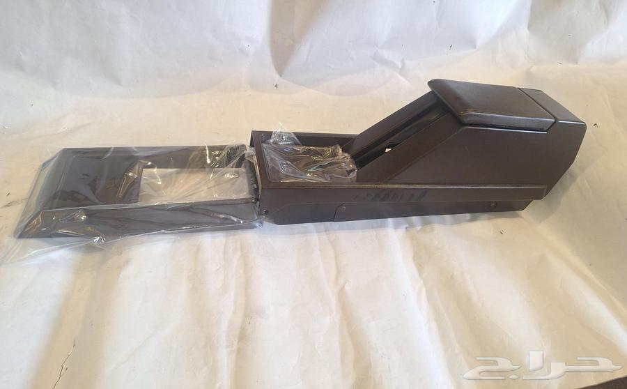 قنصل لون عنابي للتايوتا كراون64455782733698110