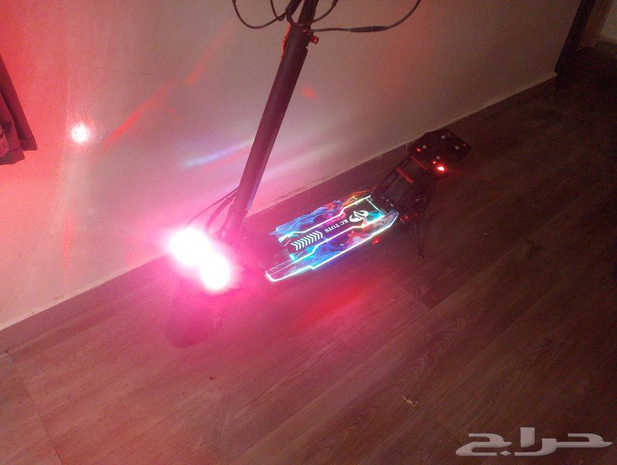 Monster scooter for sale with illuminated deck, large screen and escape pedal64454413946369112