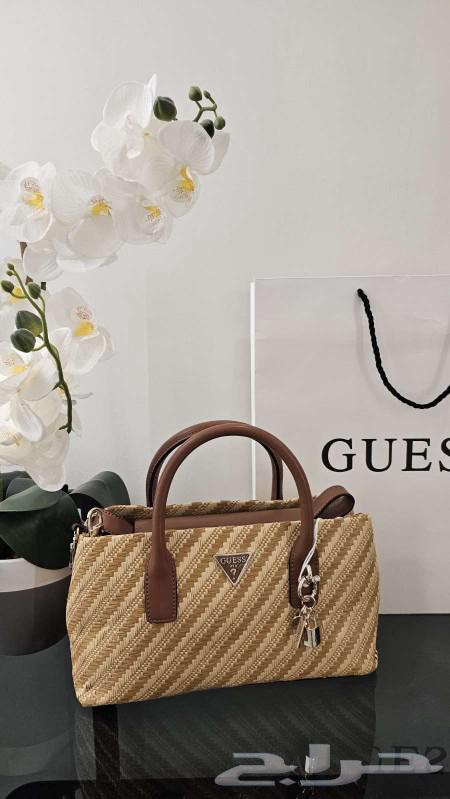 شنطة ماركة GUESS الأصلية للبيع64456612814209111