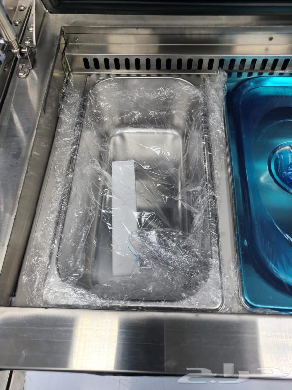 Pizza and appetizer refrigerators with 6, 7, and 9 storage compartments64451943342083113