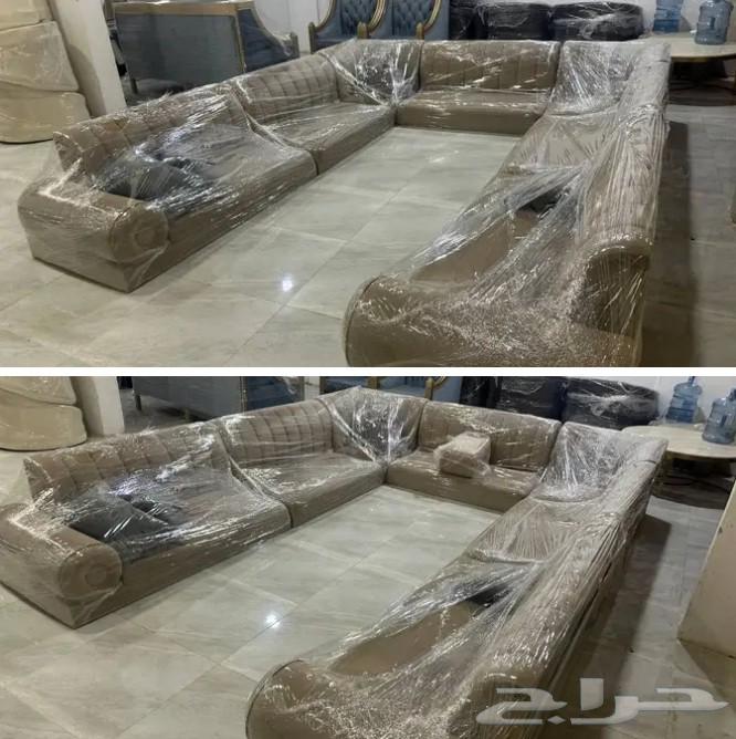 مجلس كنب ارضي شبه الجديد نظيف جدا64450691384067110