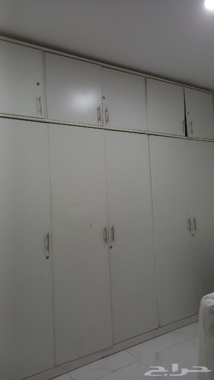خزانة ملابس للبيع السعر 100 ريال64450960940419110