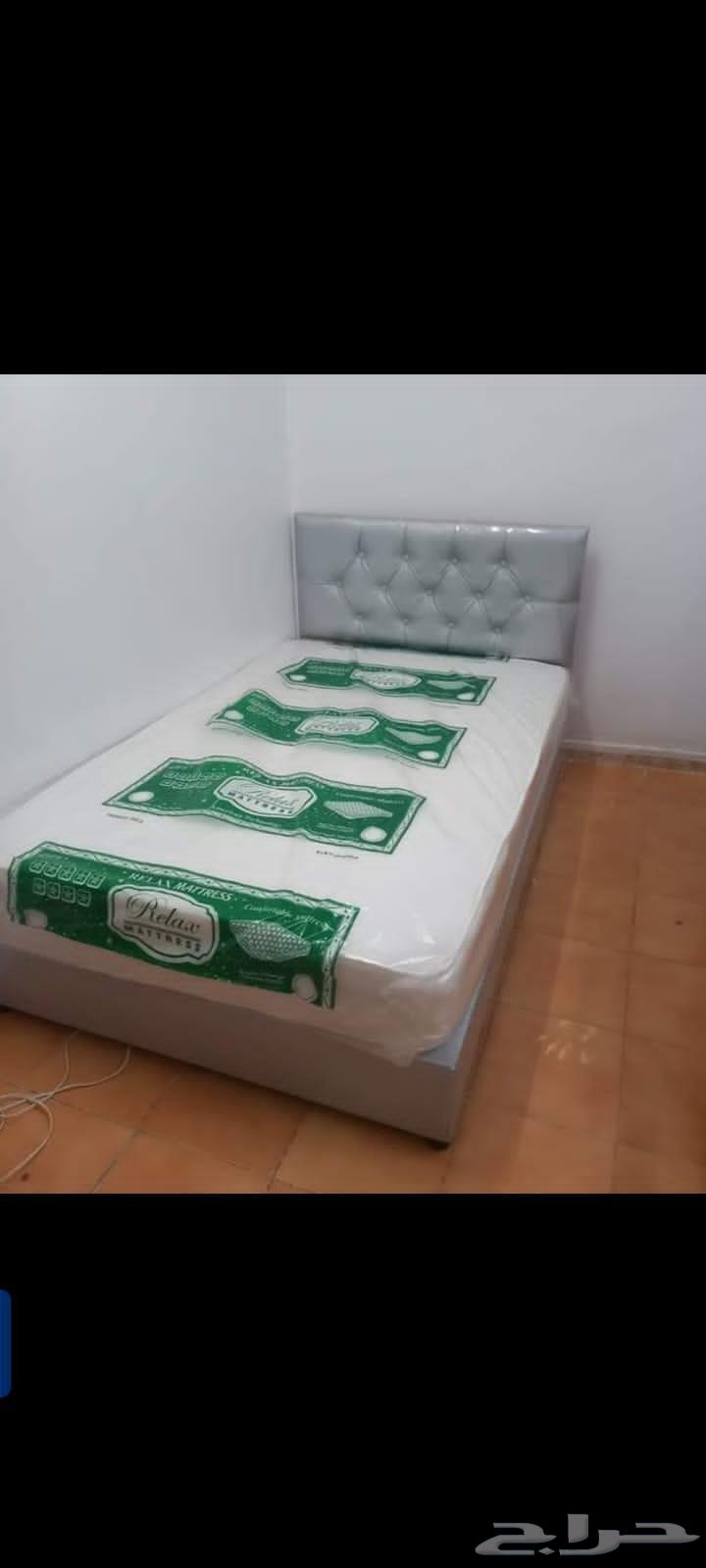 New single and one-and-a-half person bed frames64454359640706110