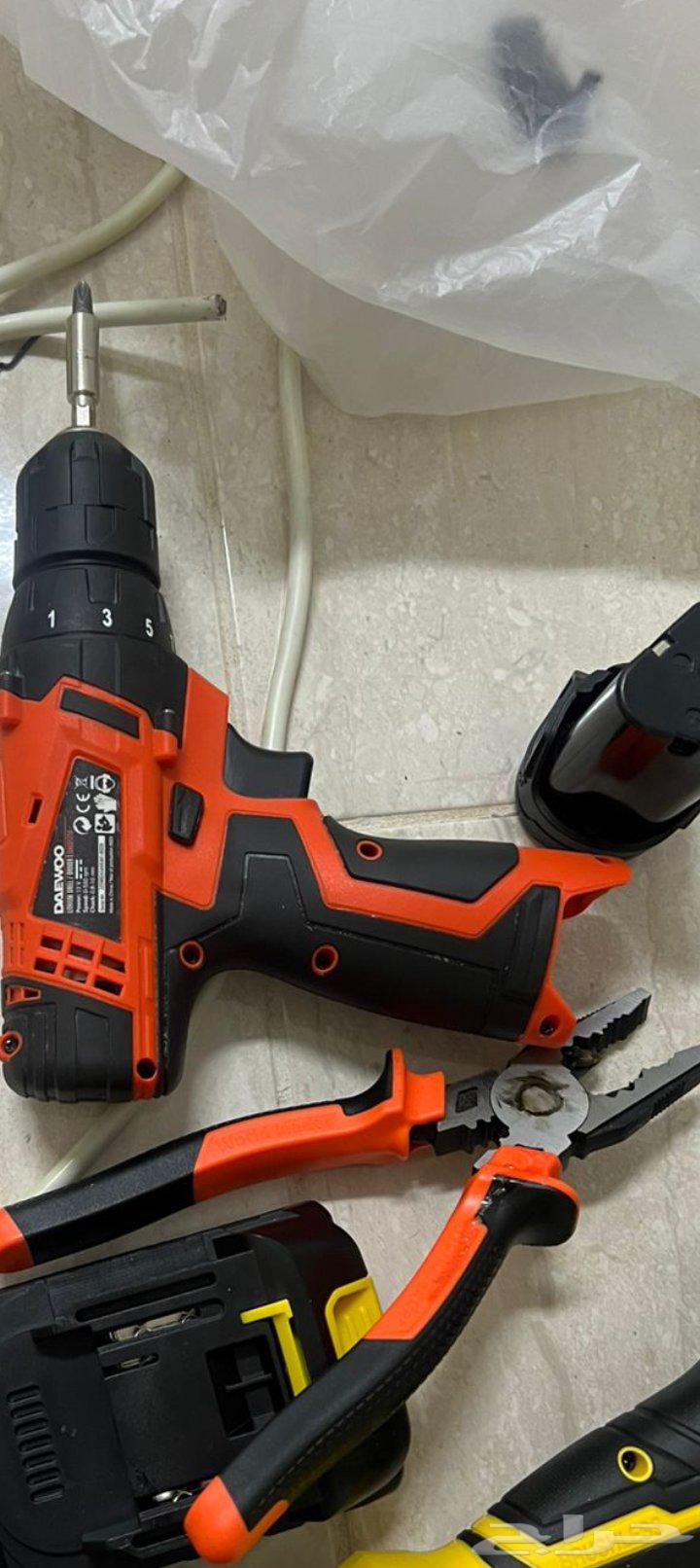 دريل كهربائي 12 فولت صناعه كوريه64614991534211111