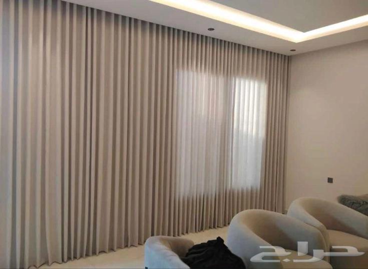 Curtain64454715685762112