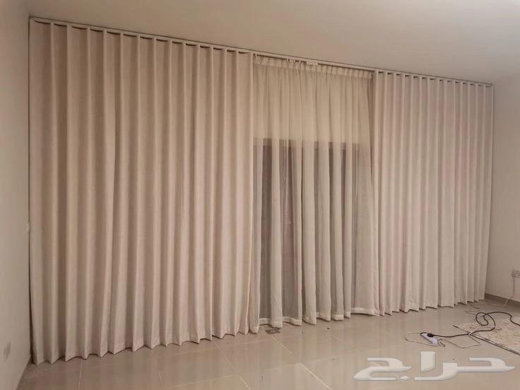 Curtain64454715685762113