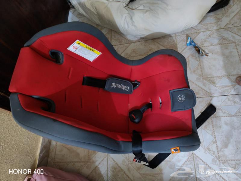 كنب و كرسي سيارة للاطفال و سرير هزاز للبيع64453448239489111