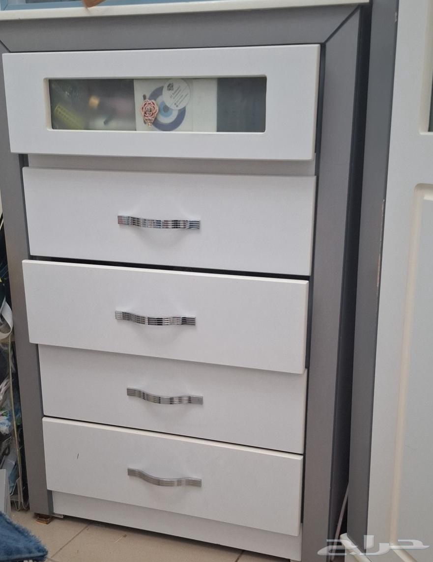 غرفة نوم مستعملة نظيفة للبيع شبه جديدة64450435343746114