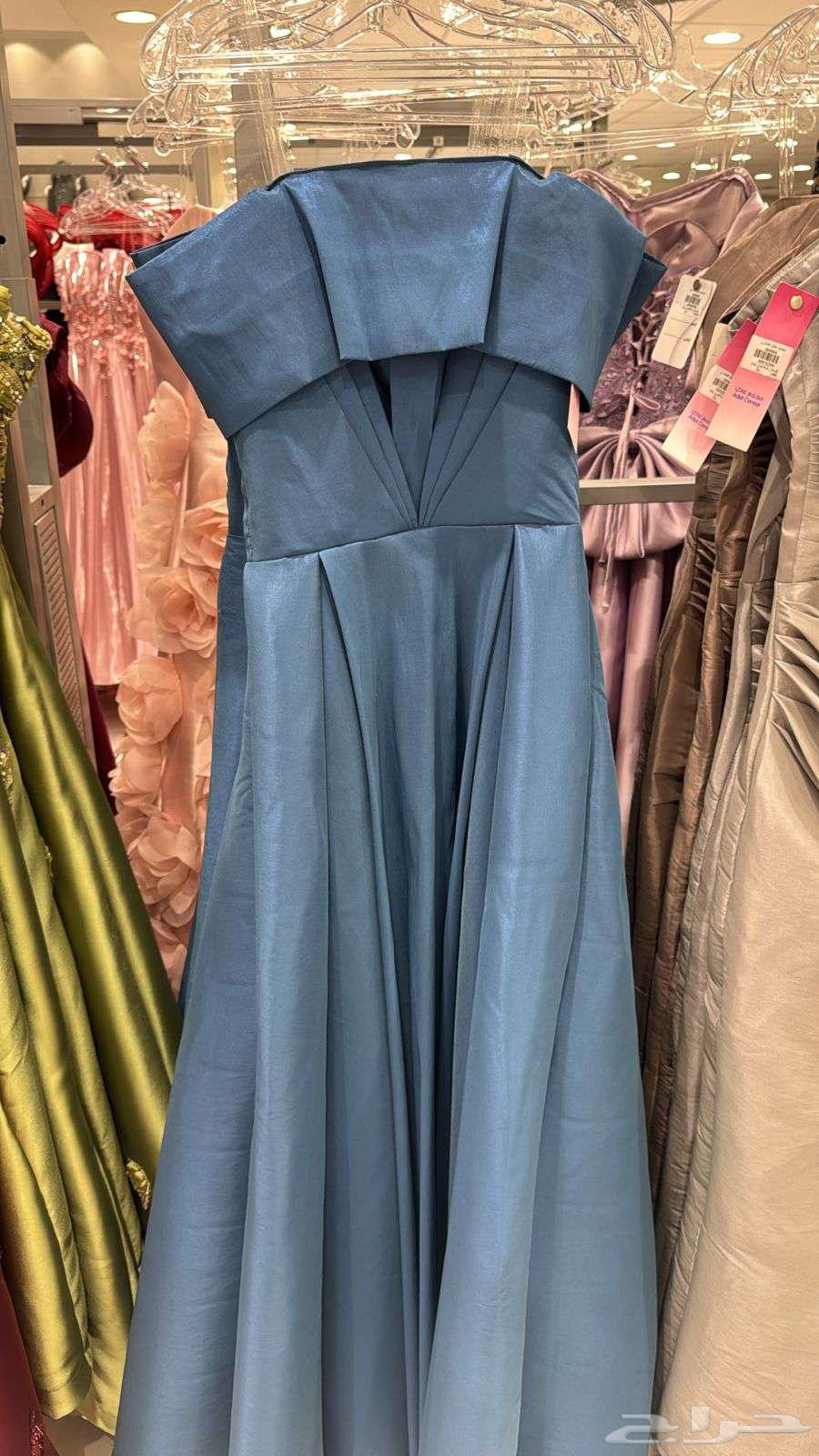 فستان مقاس ميديم للبيع64451122961538110