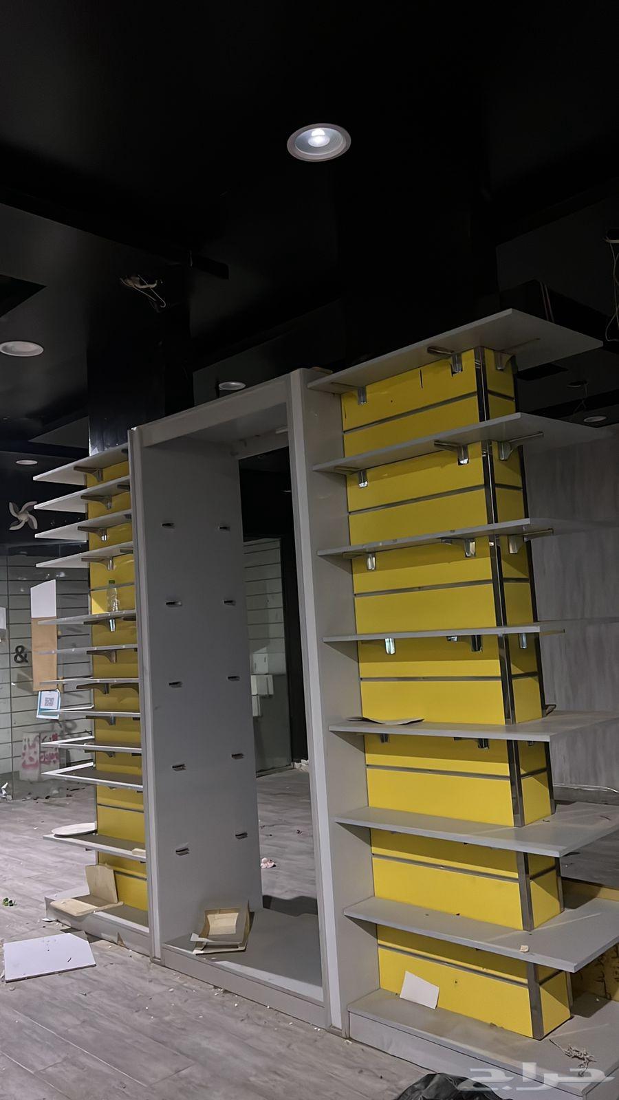 للبيع رفوف 6 متر للبيع المستعجل ب 30064620179878785110