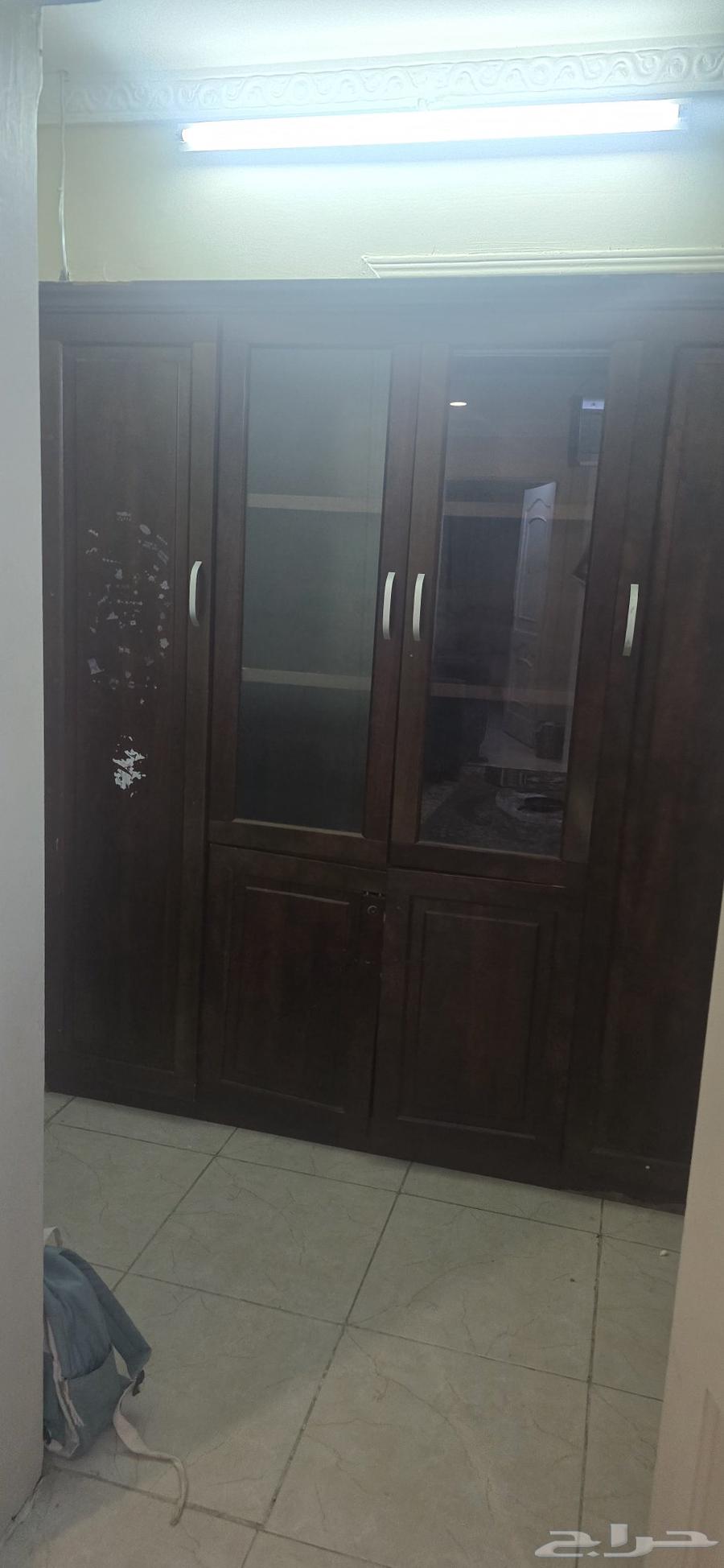 دولاب خشب السعر 150 ريال64456060556161110