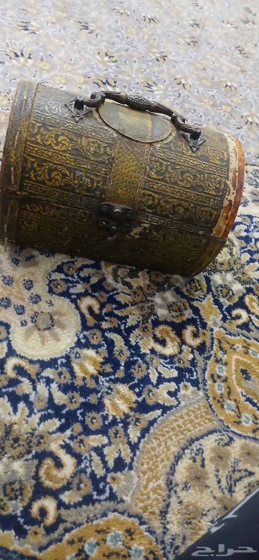 Antique box64454027151105110