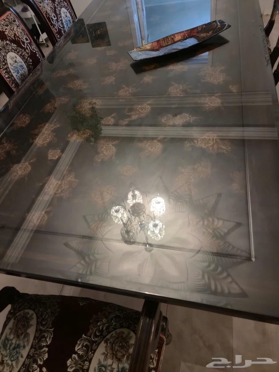 Dining table with 8 chairs and cabinets64456213108867113