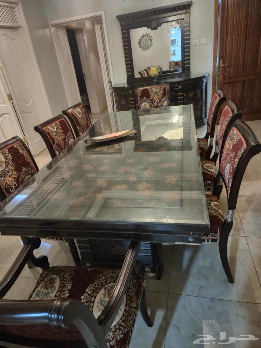 Dining table with 8 chairs and cabinets64456213108867112