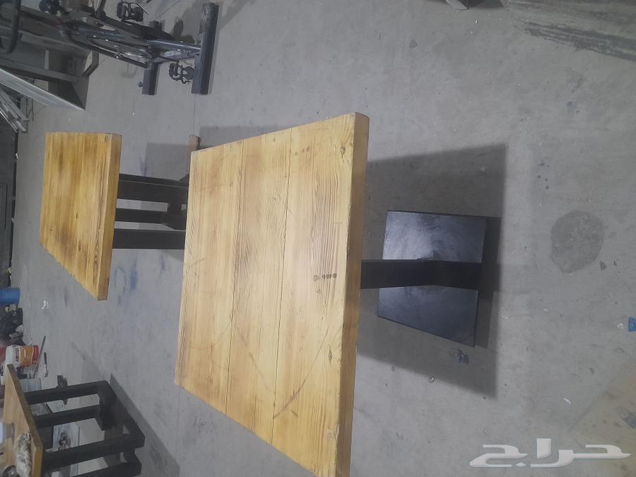 Large and small restaurant tables64463251454466111