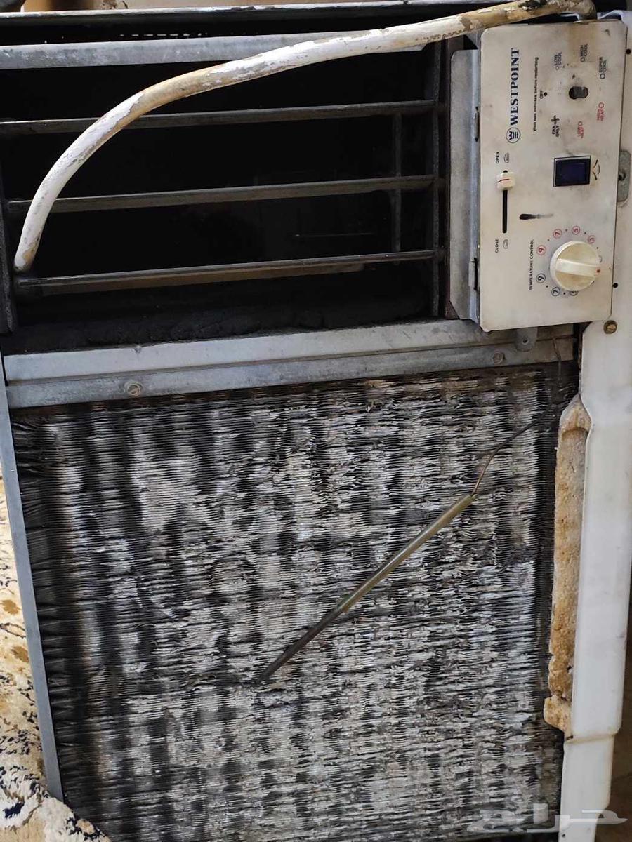 مكيف للبيع بحالة ممتازة نظيف64457568866561110