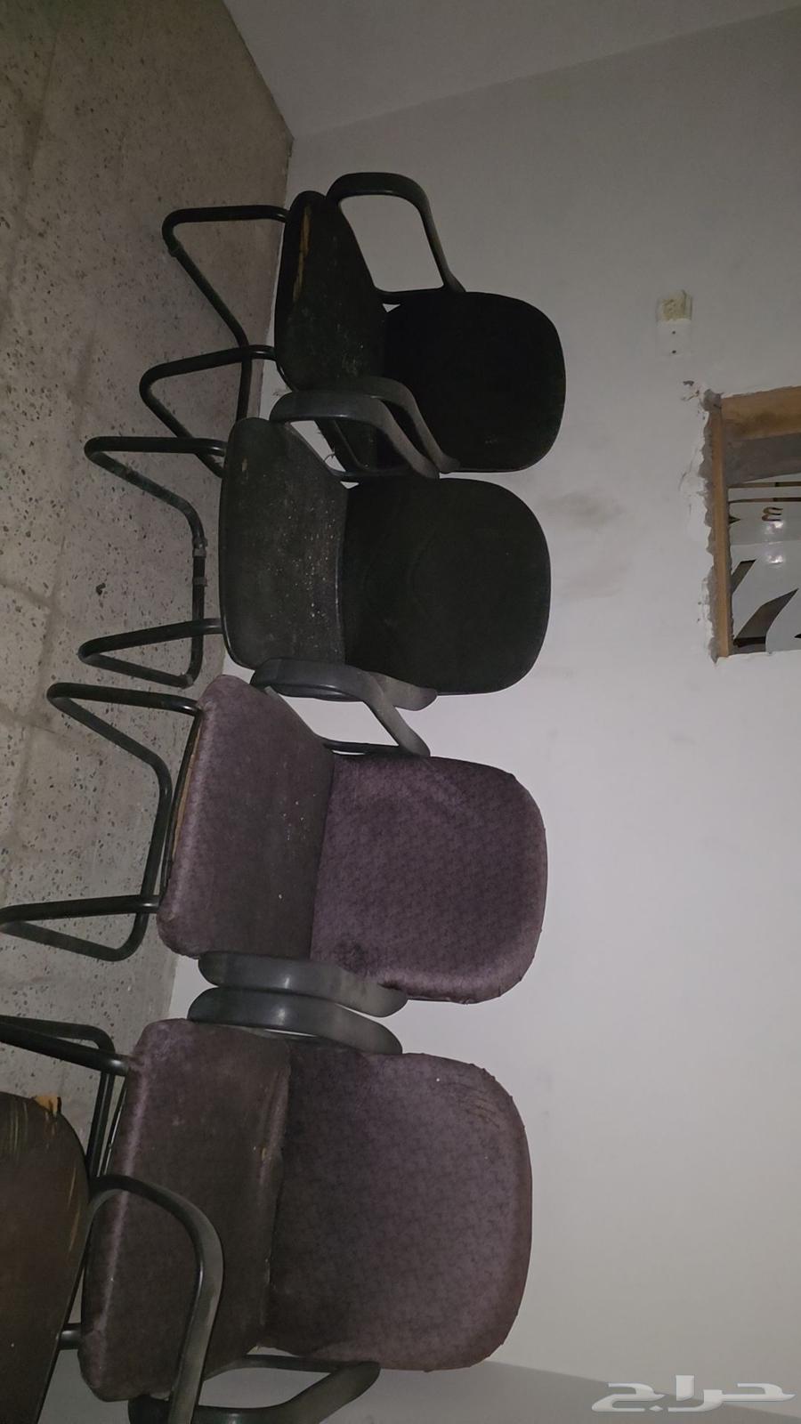 مكتب وطاولة وكراسي64463224056963111