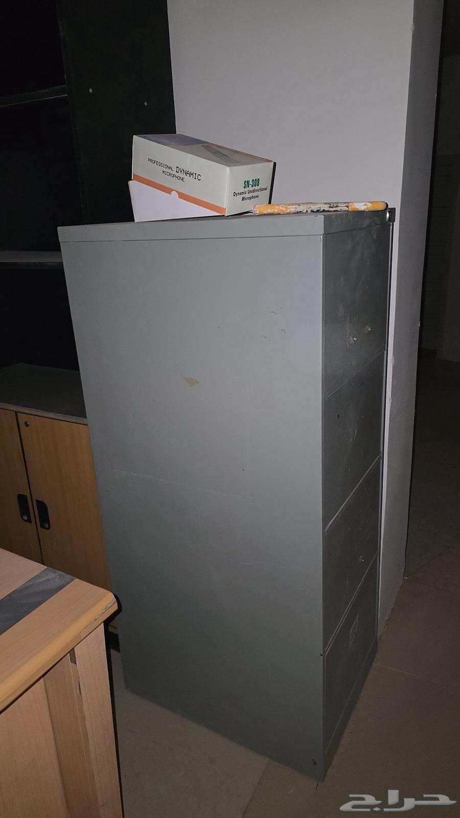 مكتب وطاولة وكراسي64463224056963113