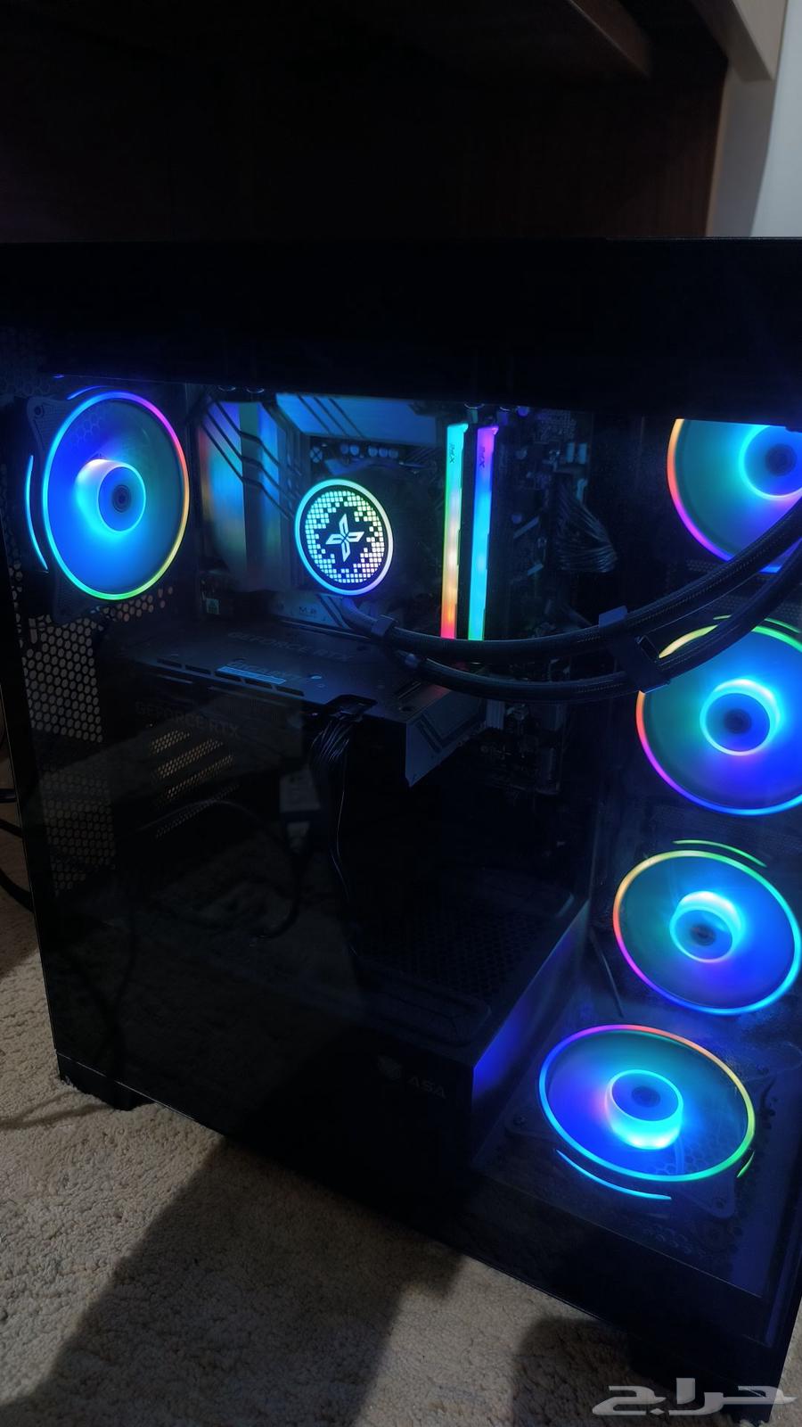 للبيع جهاز كمبيوتر قوى قيمنق (Gaming PC) مع شاشة LG 4K64464069583619112