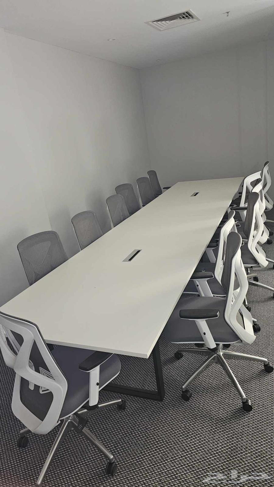 اثاث مكتب بسعر استثنائي للبيع64460379286658111