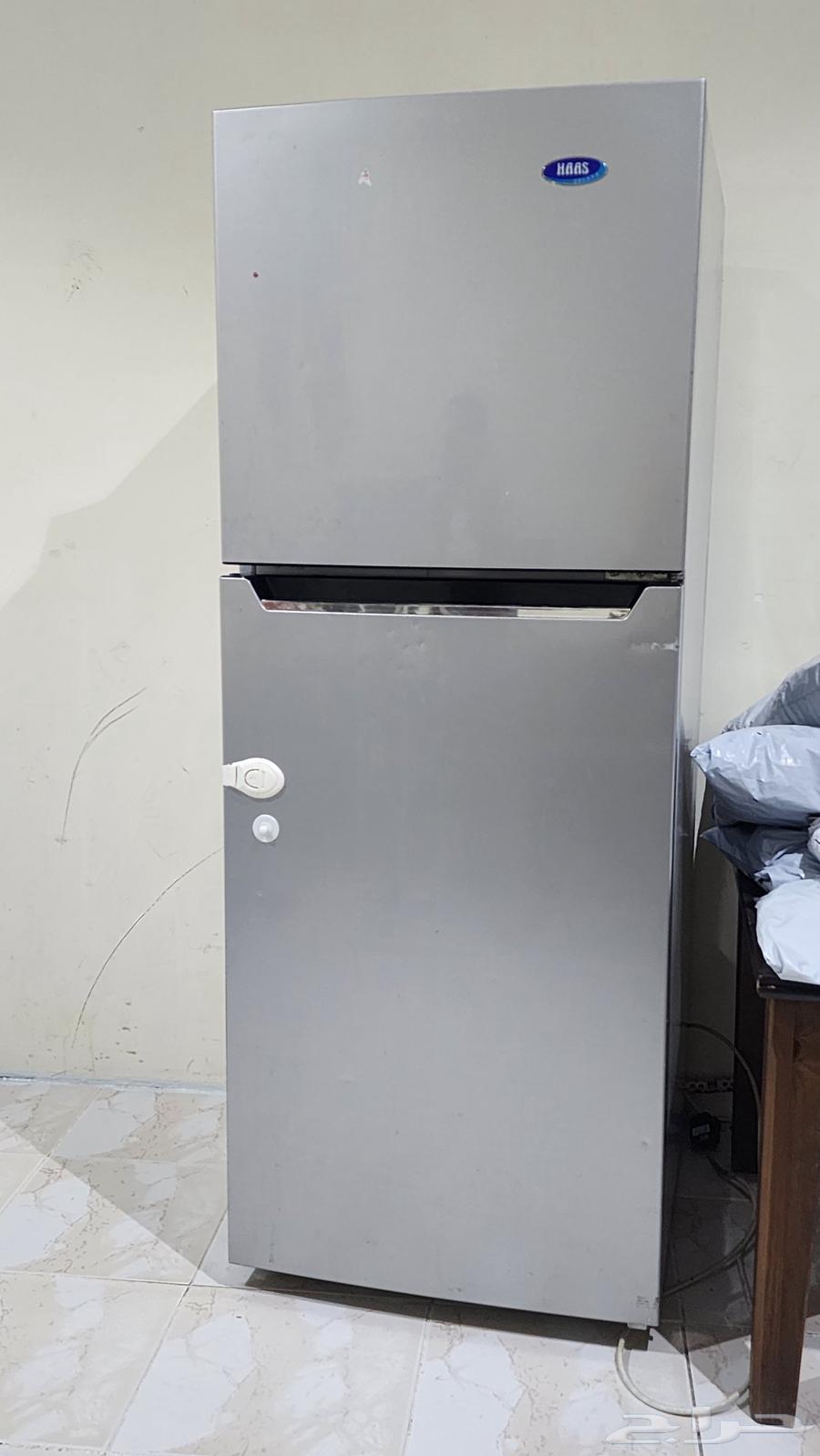 6 cubic feet Hash refrigerator in excellent condition with 6 kg washing machine64462171735811113