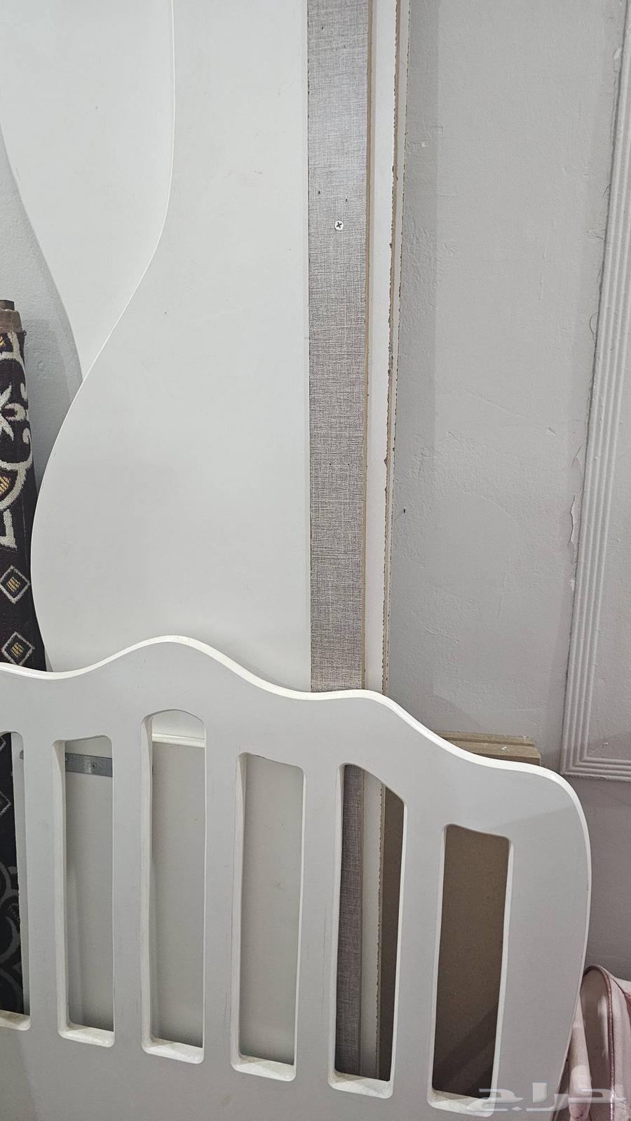 سرير اطفال وجلسة بحر64462308459779110