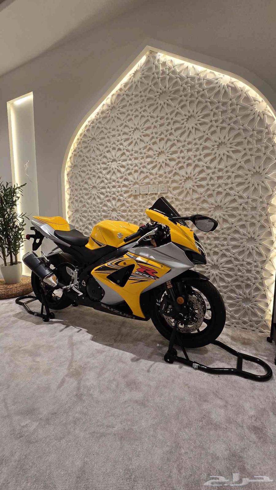 دباب ريس سوزوكي مخزن نادر 2007 حجم 1000 .. من النوادر المخزن64623838470658114