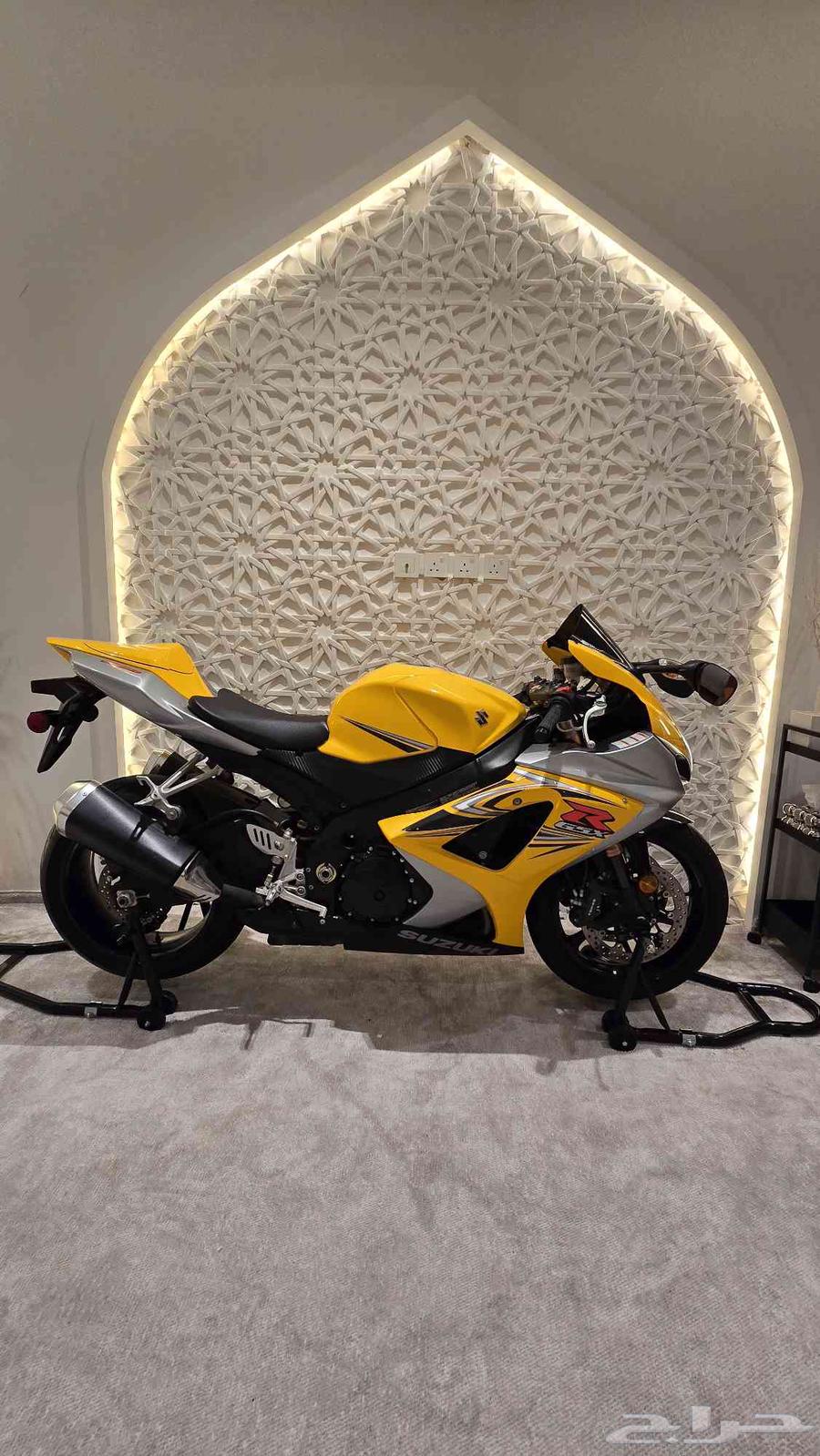 دباب ريس سوزوكي مخزن نادر 2007 حجم 1000 .. من النوادر المخزن64623838470658113