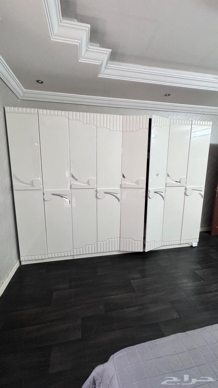 غرفة نوم شبه جديده64459714001794112