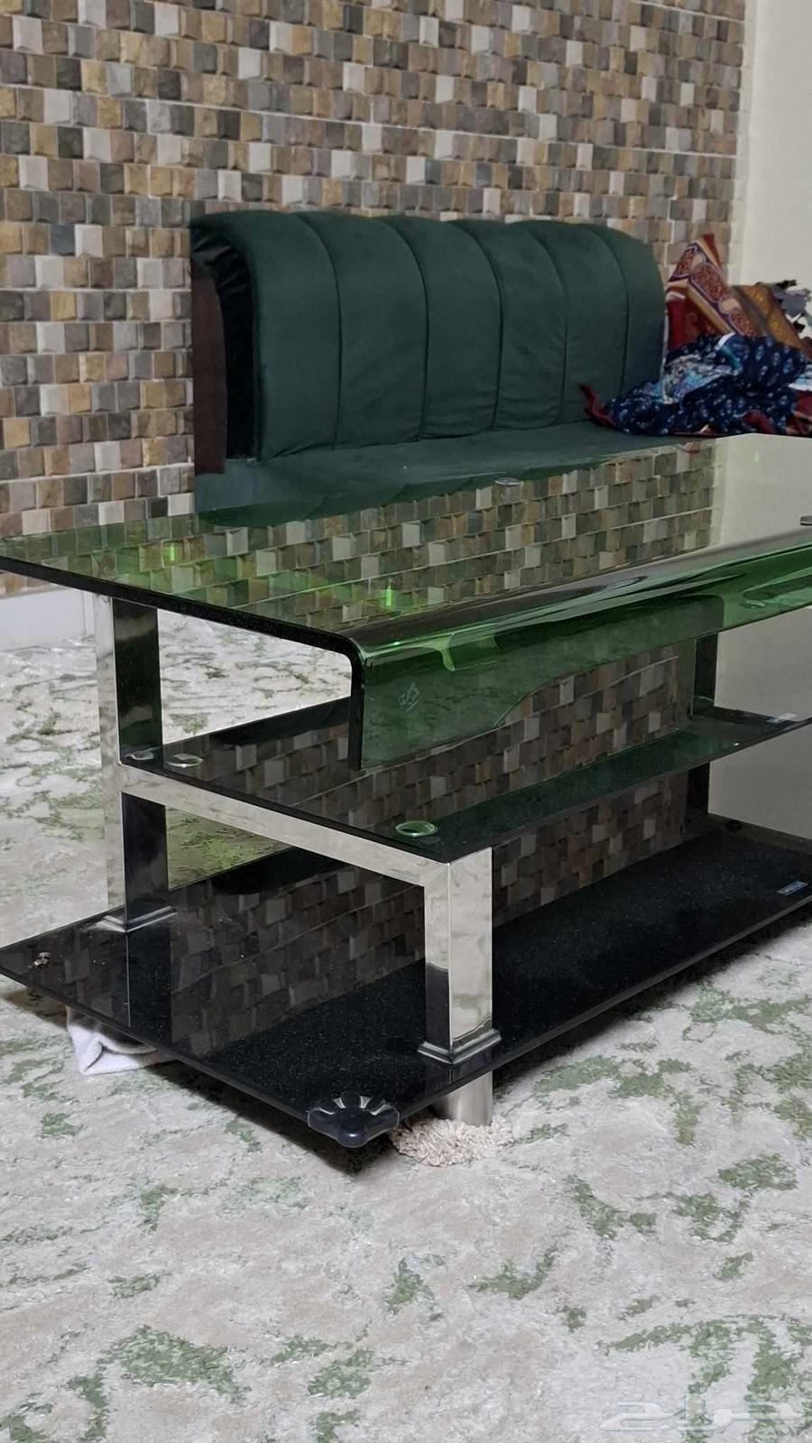 طاولة قزاز سميك مع قاعدة حديدية64464336841091111