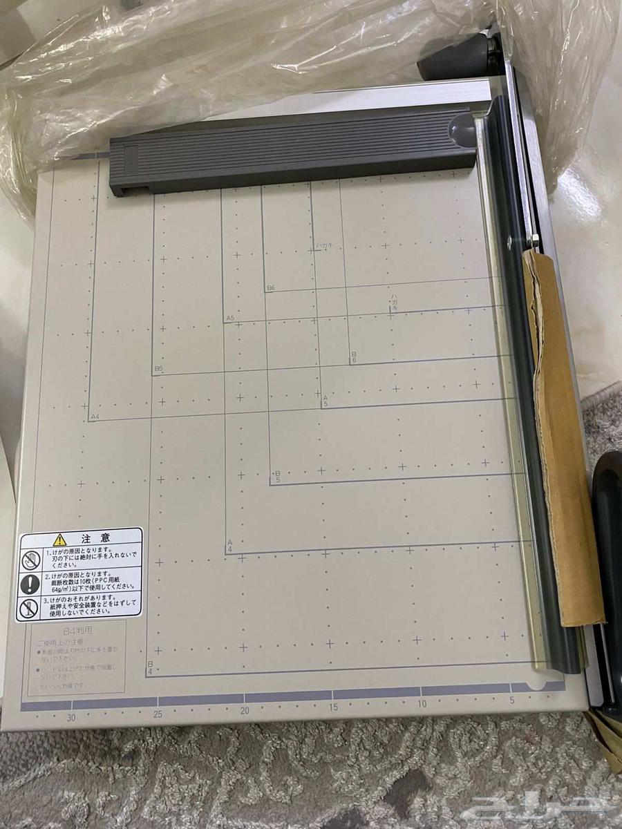 قصاصه او قطاعه ورق جديده64445459041411112