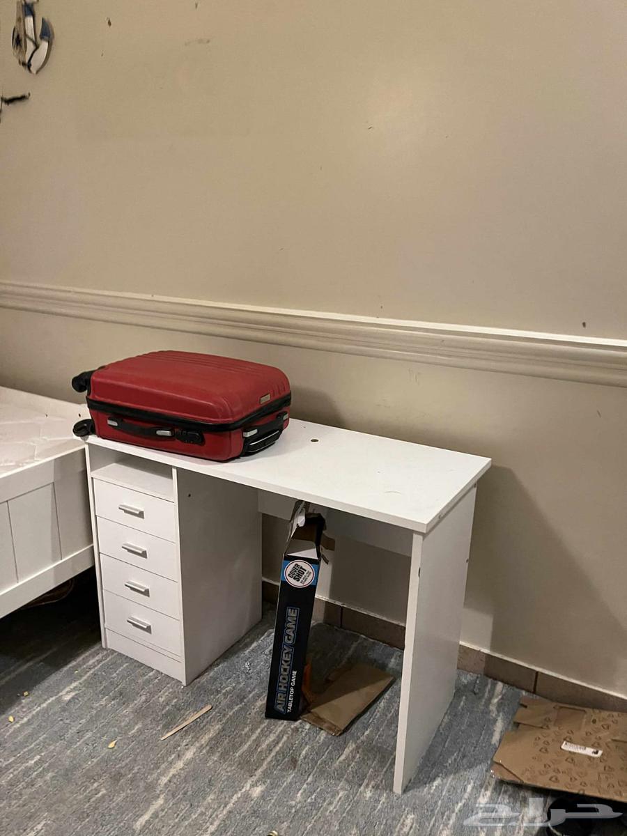 غرفة نوم خشب سويدي شبه جديدة64460898594819111