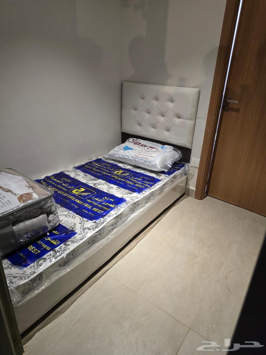 سرير خشب ب س جلد مخمل مخطط سم جديد64459635378177114