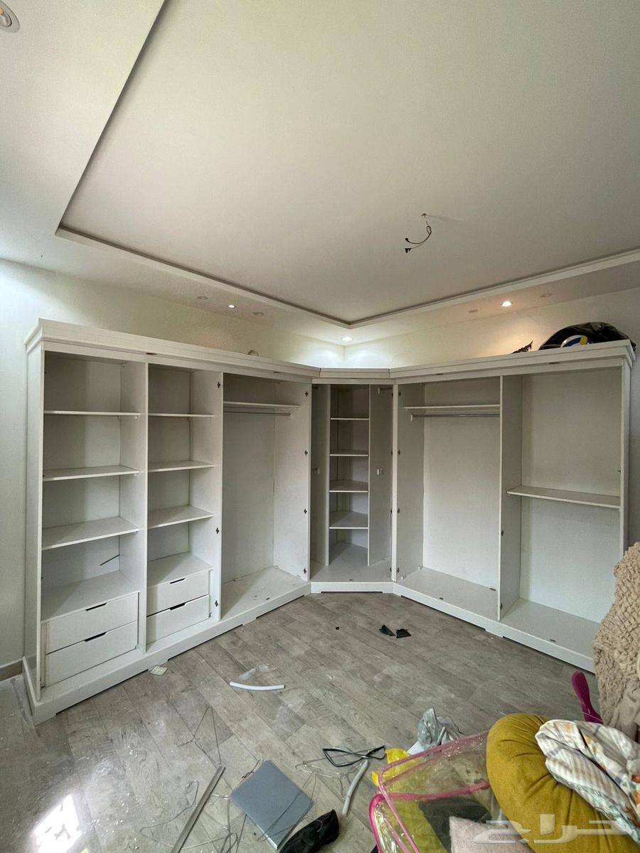 دولاب زاويه شبه الجديد64461431089922111