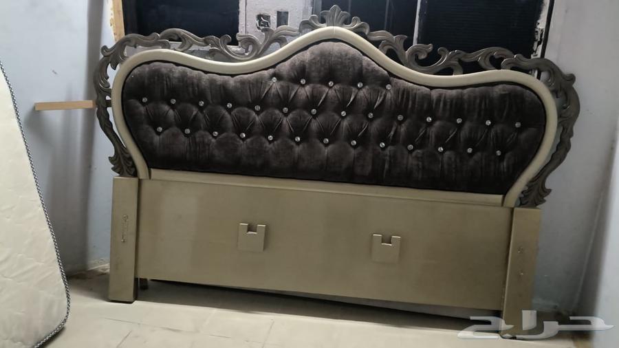 للبيع سرير خشب اصلي مع مرتبه نفرين السرير بي حاله جيده64457703197057114