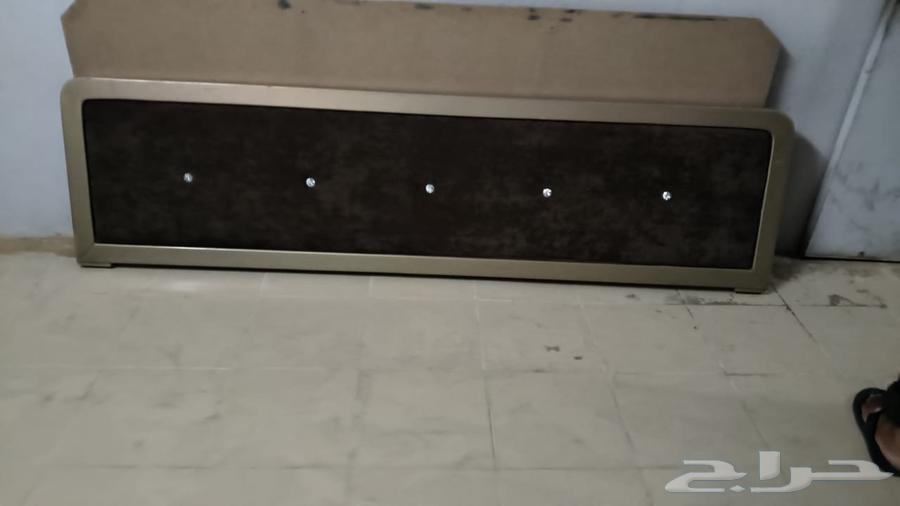 للبيع سرير خشب اصلي مع مرتبه نفرين السرير بي حاله جيده64457703197057113