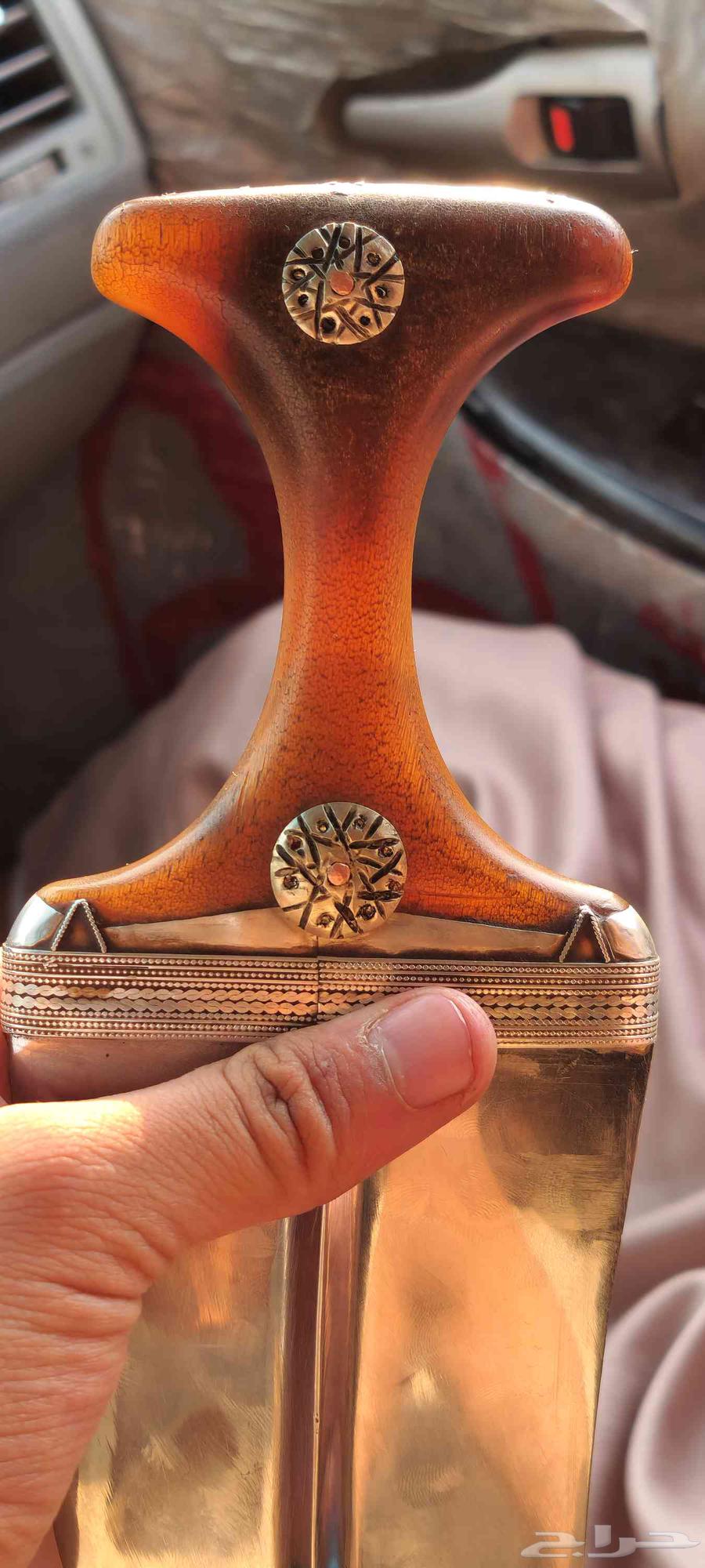 An old, clean Sana'a giraffe dagger64463723804931113