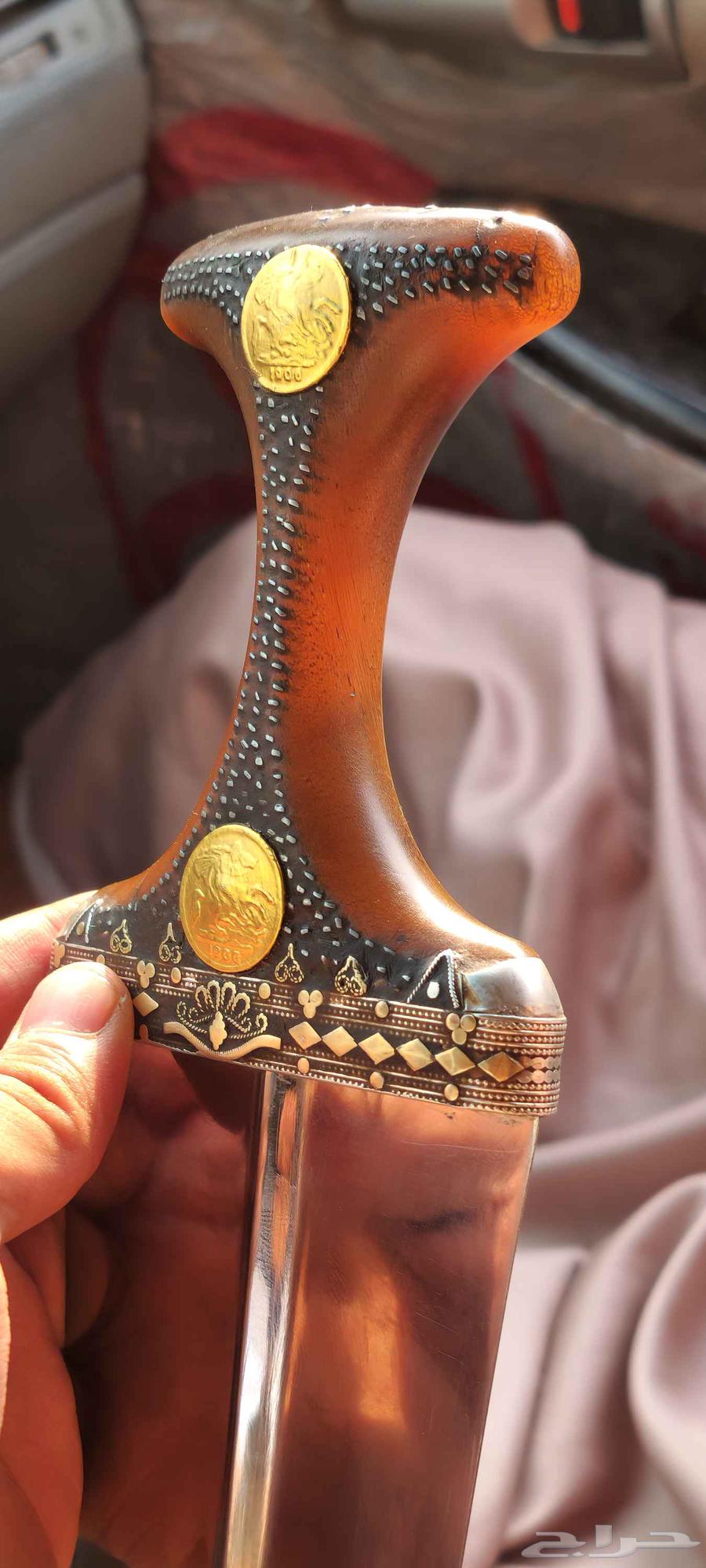 An old, clean Sana'a giraffe dagger64463723804931112