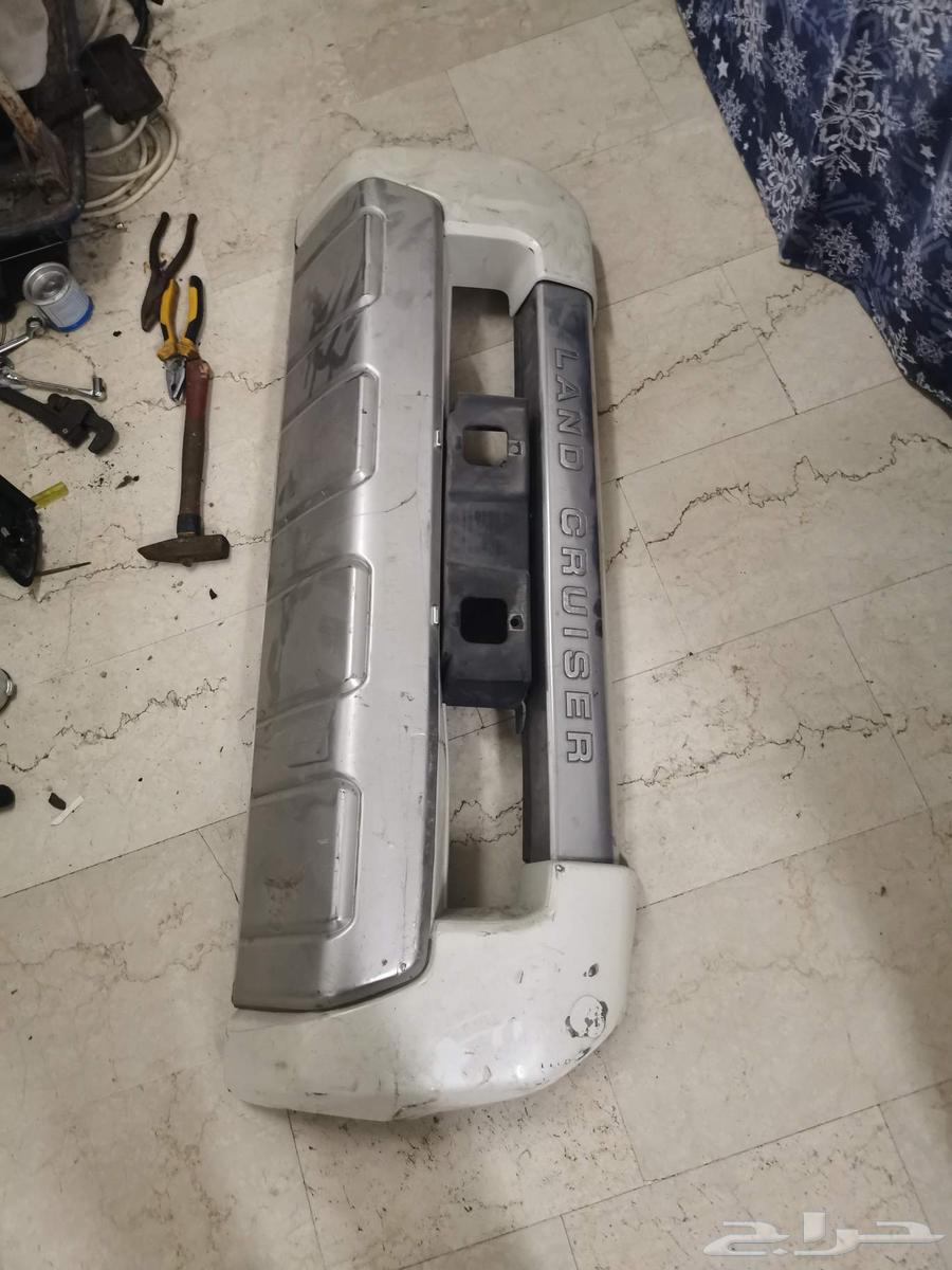 2 دعامة لاند كروزر للبيع... التواصل64463376224259111