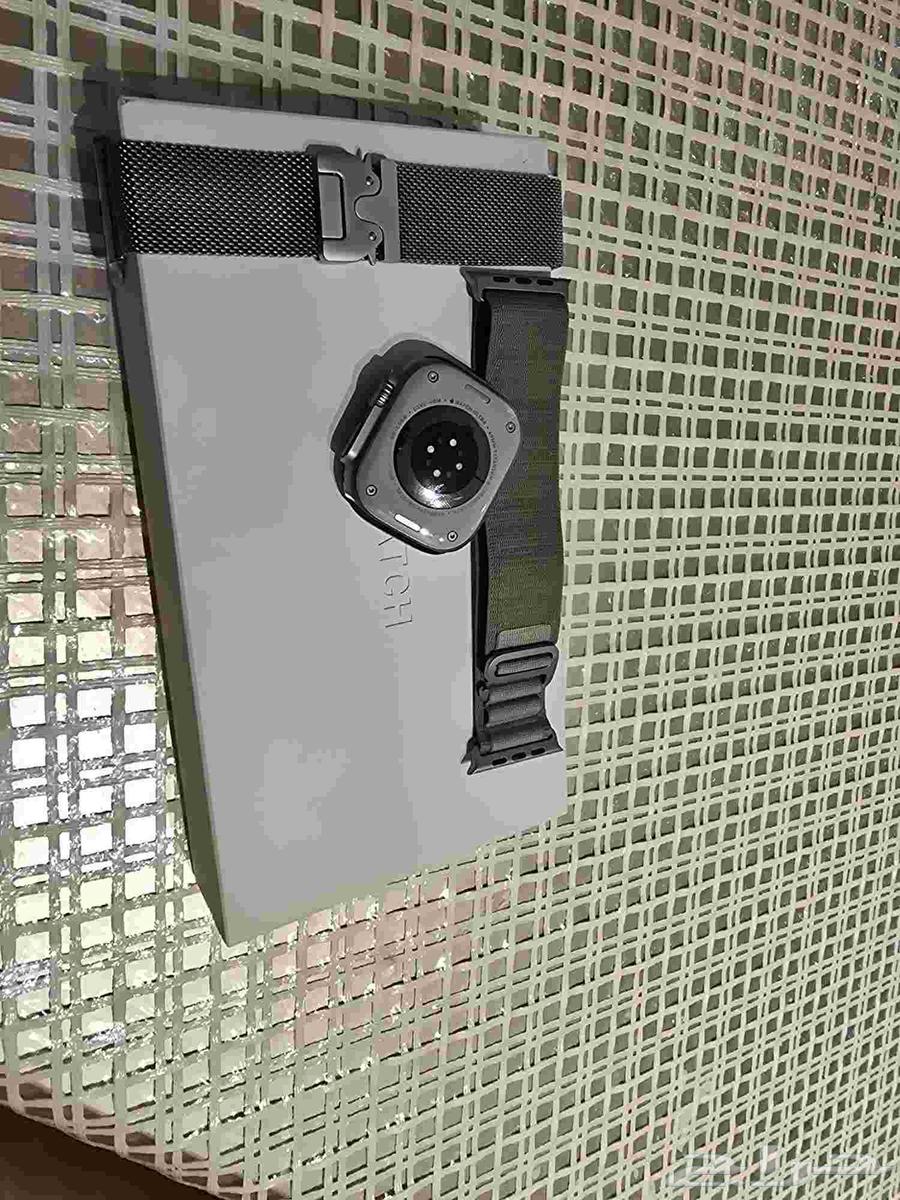 ساعة ابل الترا 2 ضمان stc64462485874818111