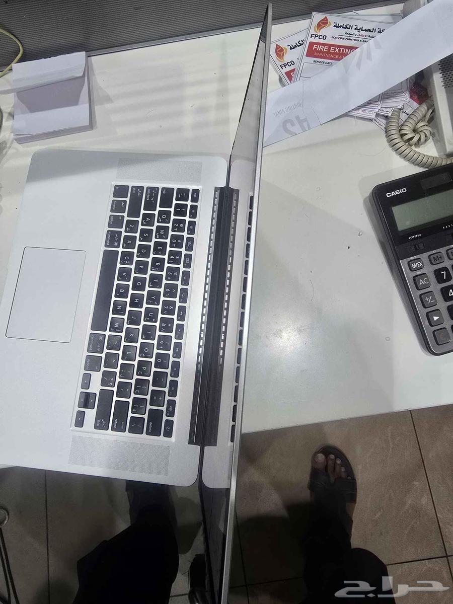 ماك بوك برو شاشة 15.6 نظيف جدا جدا وبطارية قوية64462049018626112